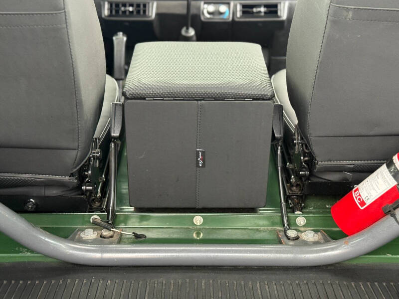 1995-land-rover-defender-90-3dr-4wd-suv (35)