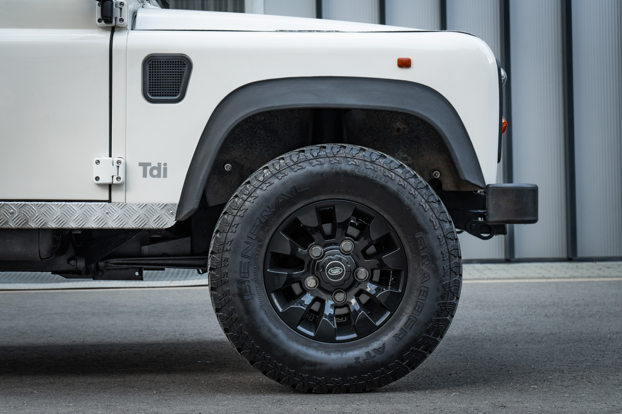 1995-land-rover-defender-90-for-sale-11