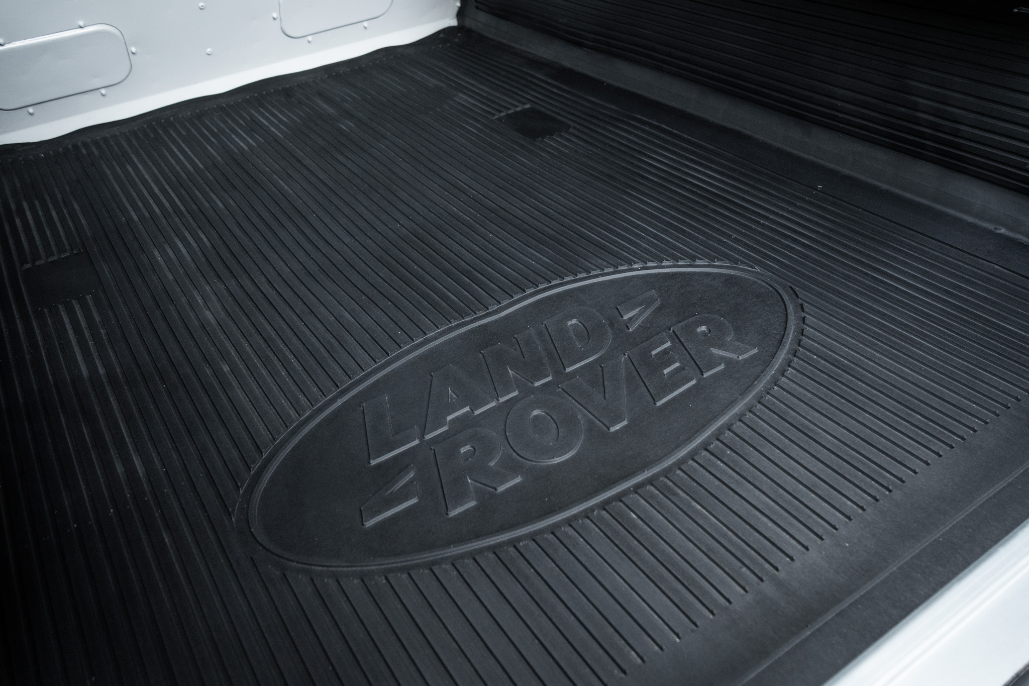 1995-land-rover-defender-90-for-sale-33