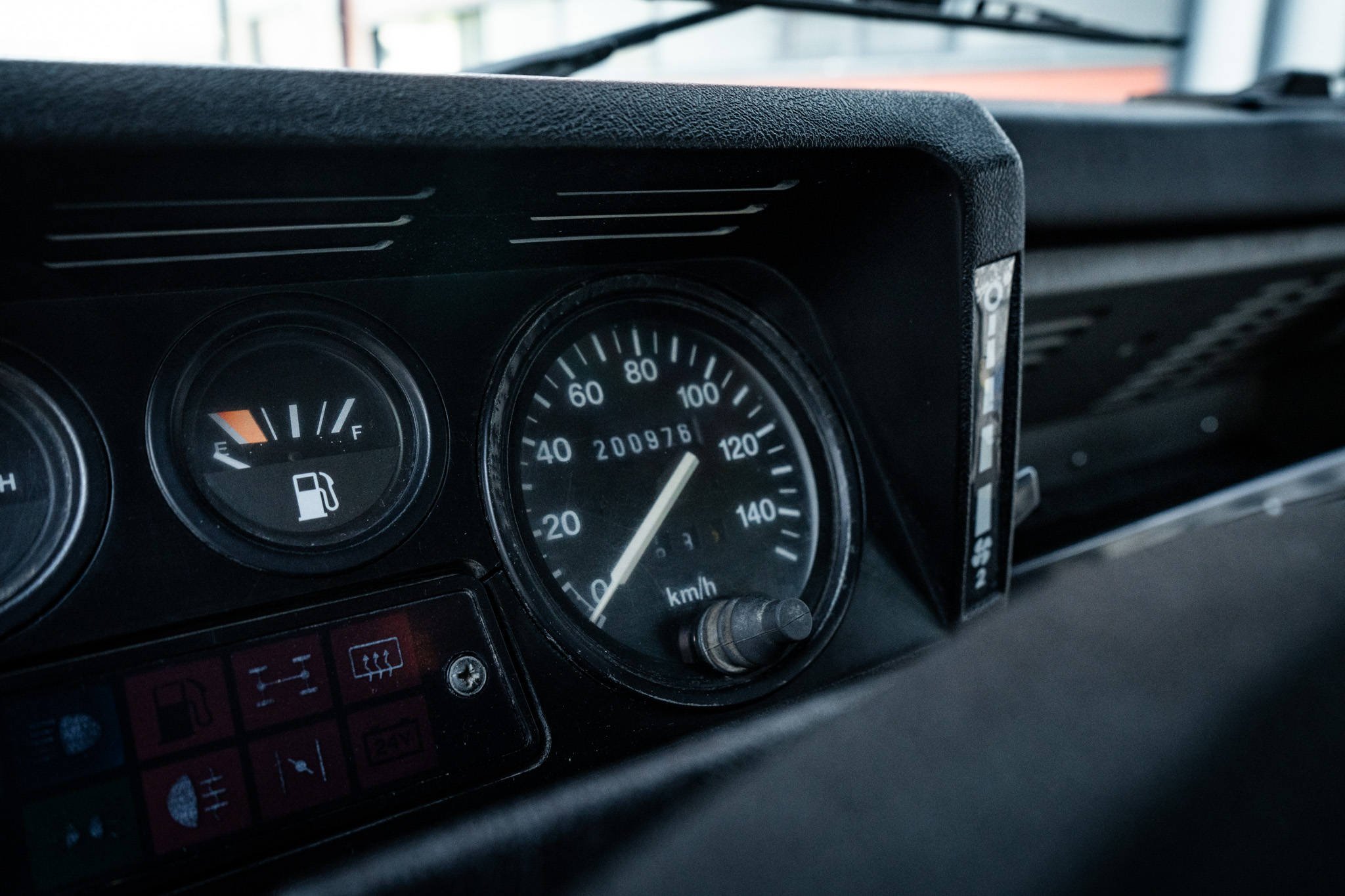 1995-land-rover-defender-90-for-sale-41