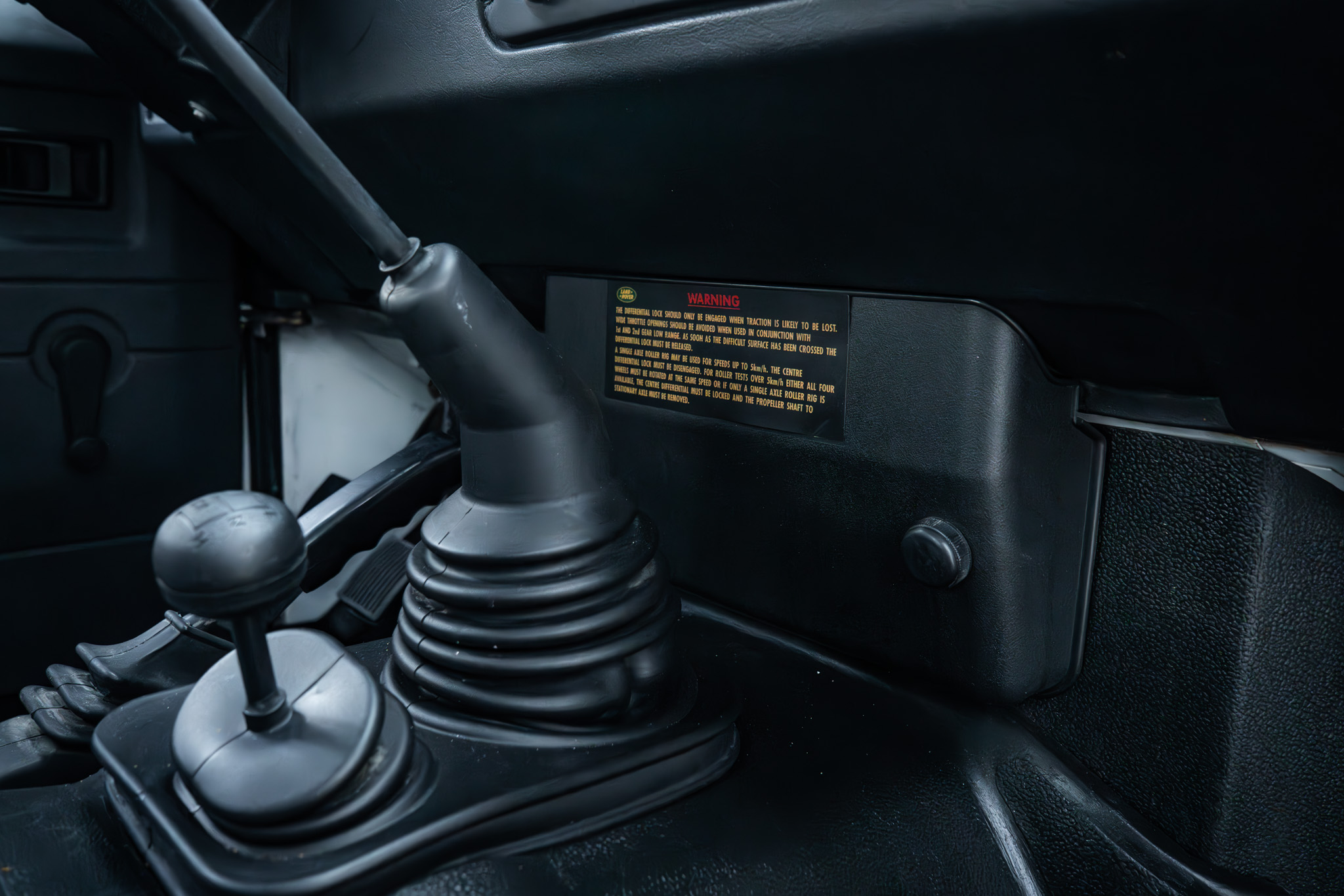 1995-land-rover-defender-90-for-sale-44
