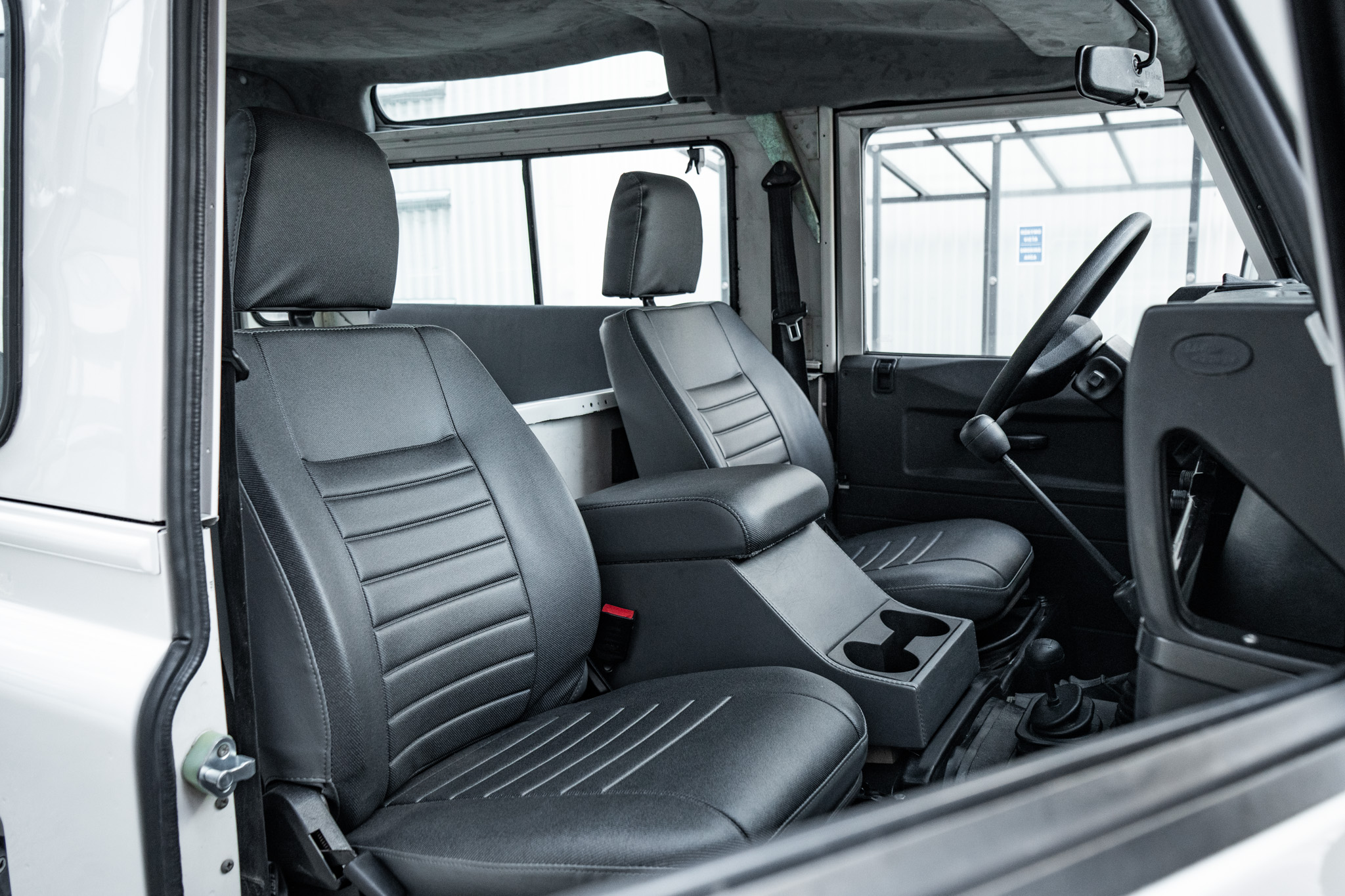 1995-land-rover-defender-90-for-sale-45