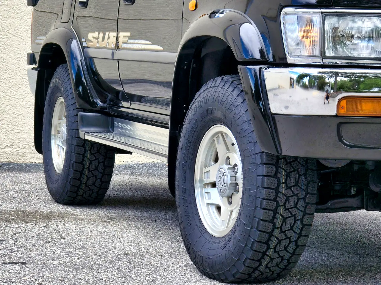 1995-toyota-hilux-surf-ssrx-sport-pack-01