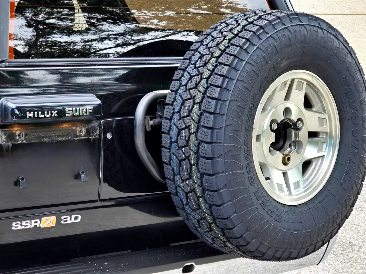 1995-toyota-hilux-surf-ssrx-sport-pack-04