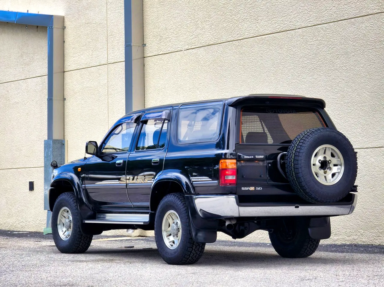 1995-toyota-hilux-surf-ssrx-sport-pack-06