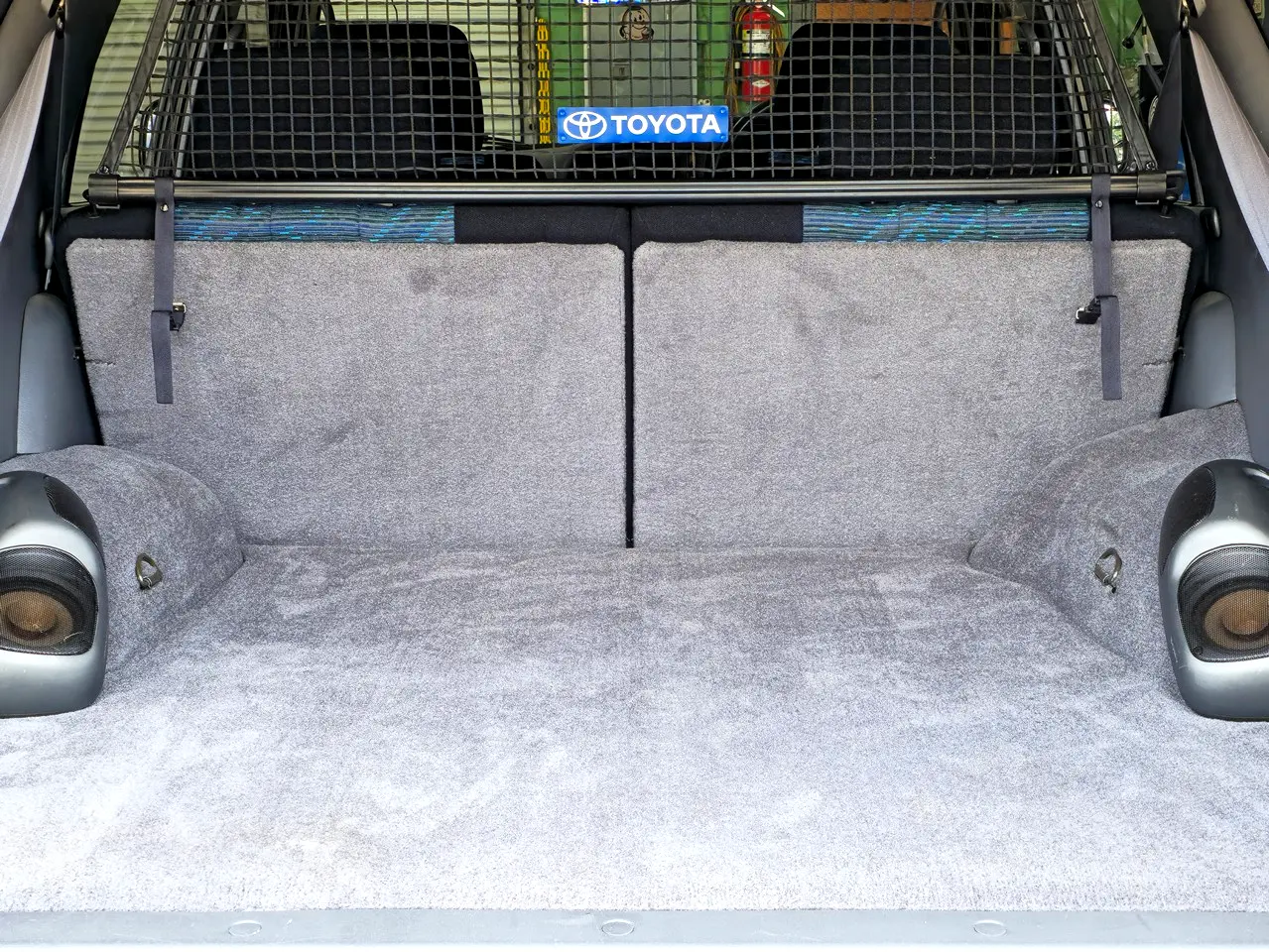 1995-toyota-hilux-surf-ssrx-sport-pack-39