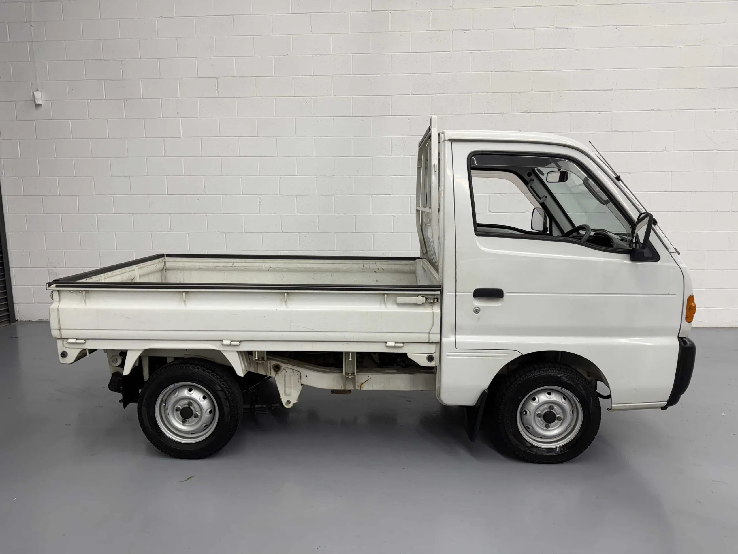 1996-suzuki-carry-4x4-for-sale-03