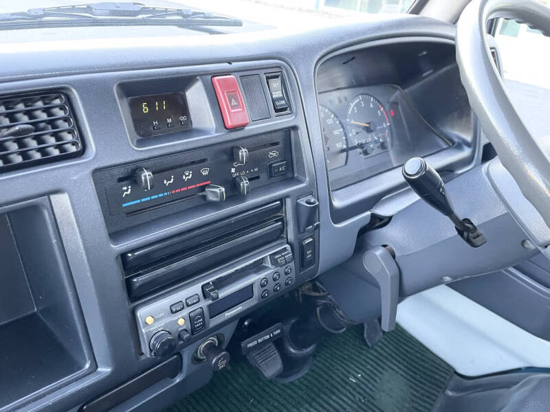 1996-toyota-toyoace (15)