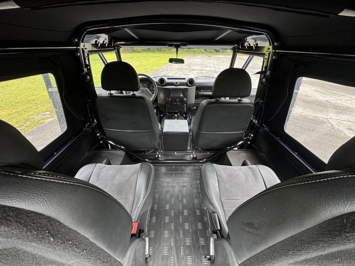 1997-land-rover-defender-90-castle-hayne-32