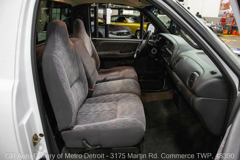 1998-dodge-ram-1500-ss-t (27)