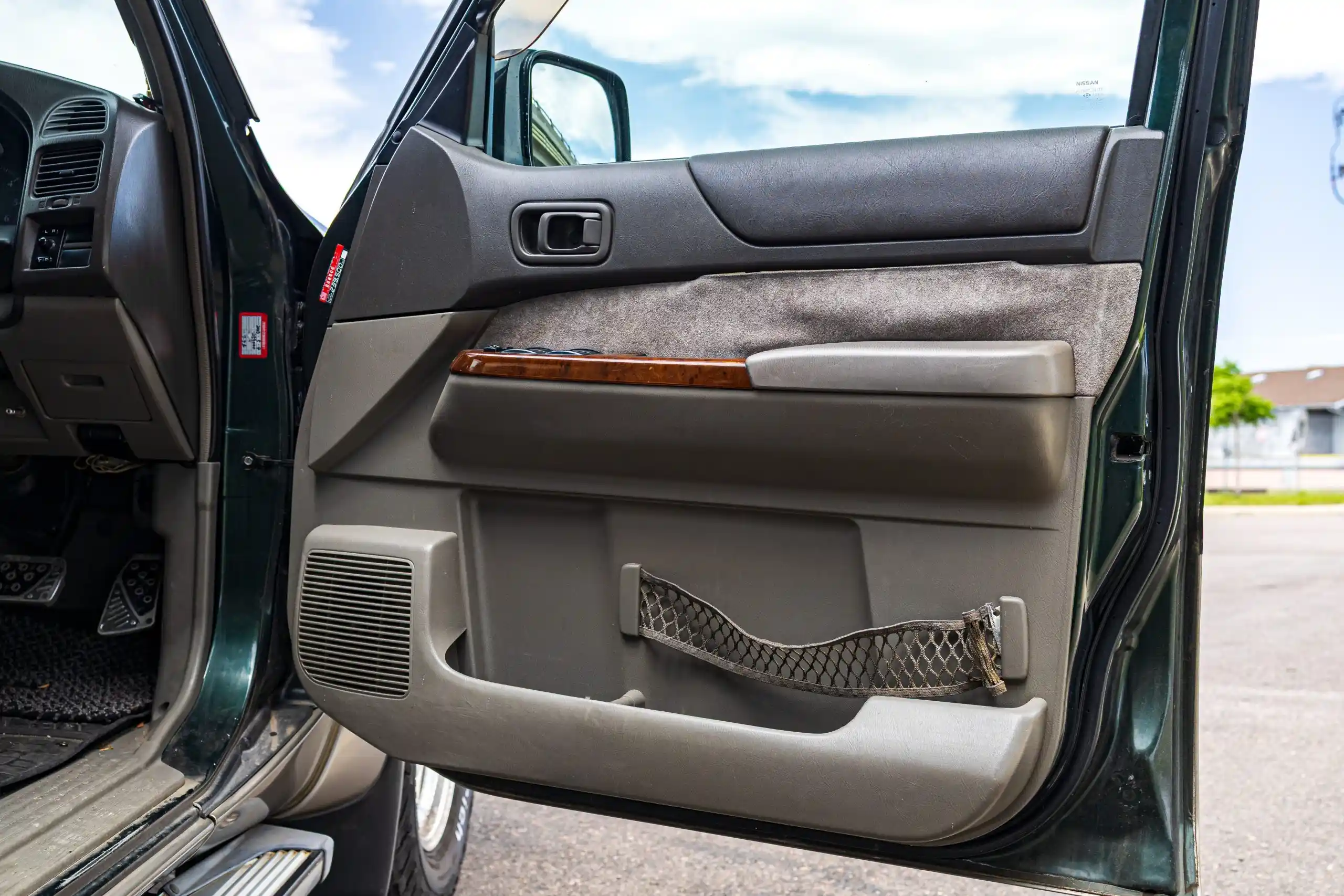 1998-nissan-safari-autech-edition-for-sale-87