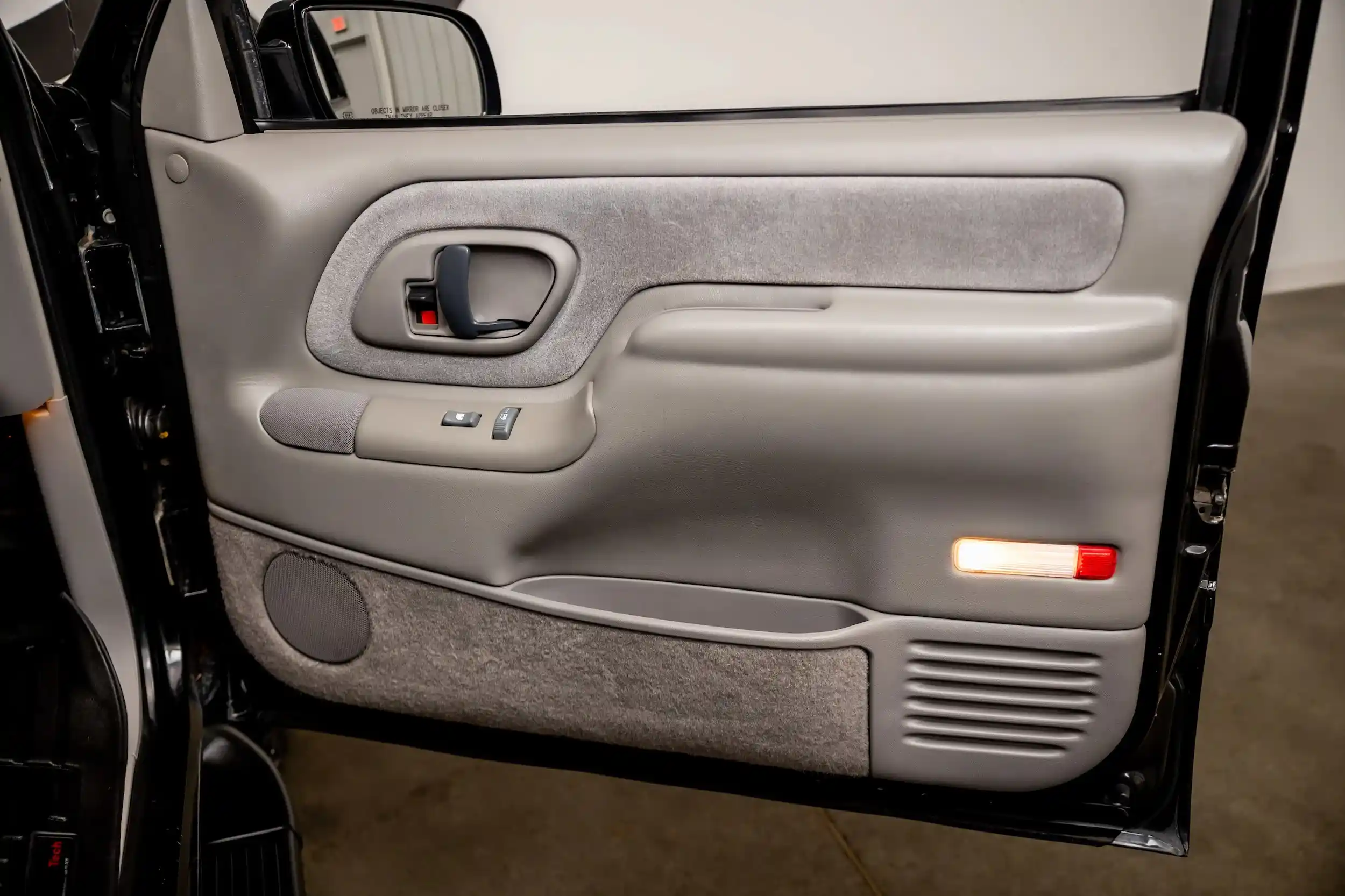 1999-chevrolet-tahoe-lt-2-door-for-sale-pelahm-al-42