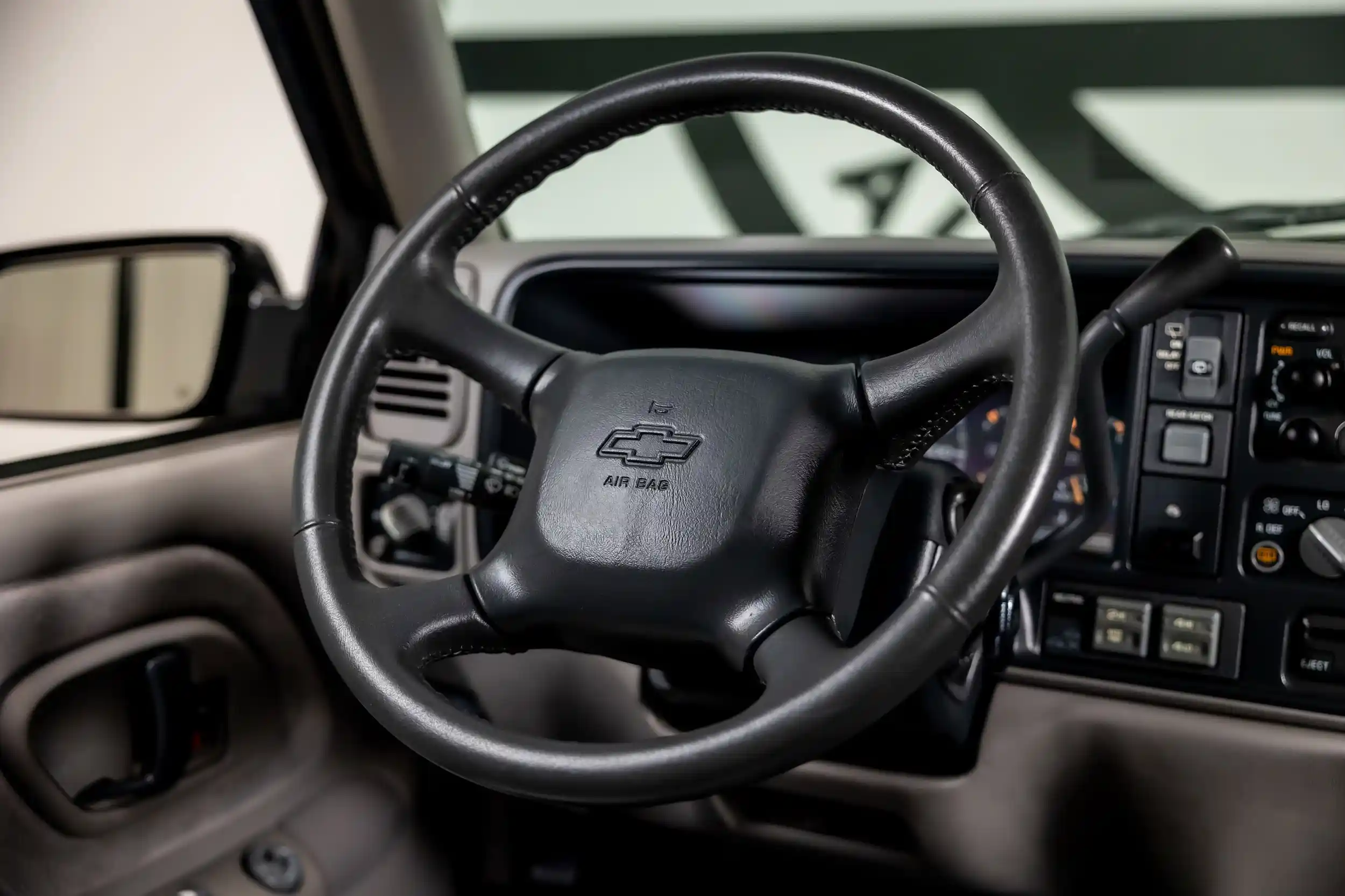 1999-chevrolet-tahoe-lt-2-door-for-sale-pelahm-al-45
