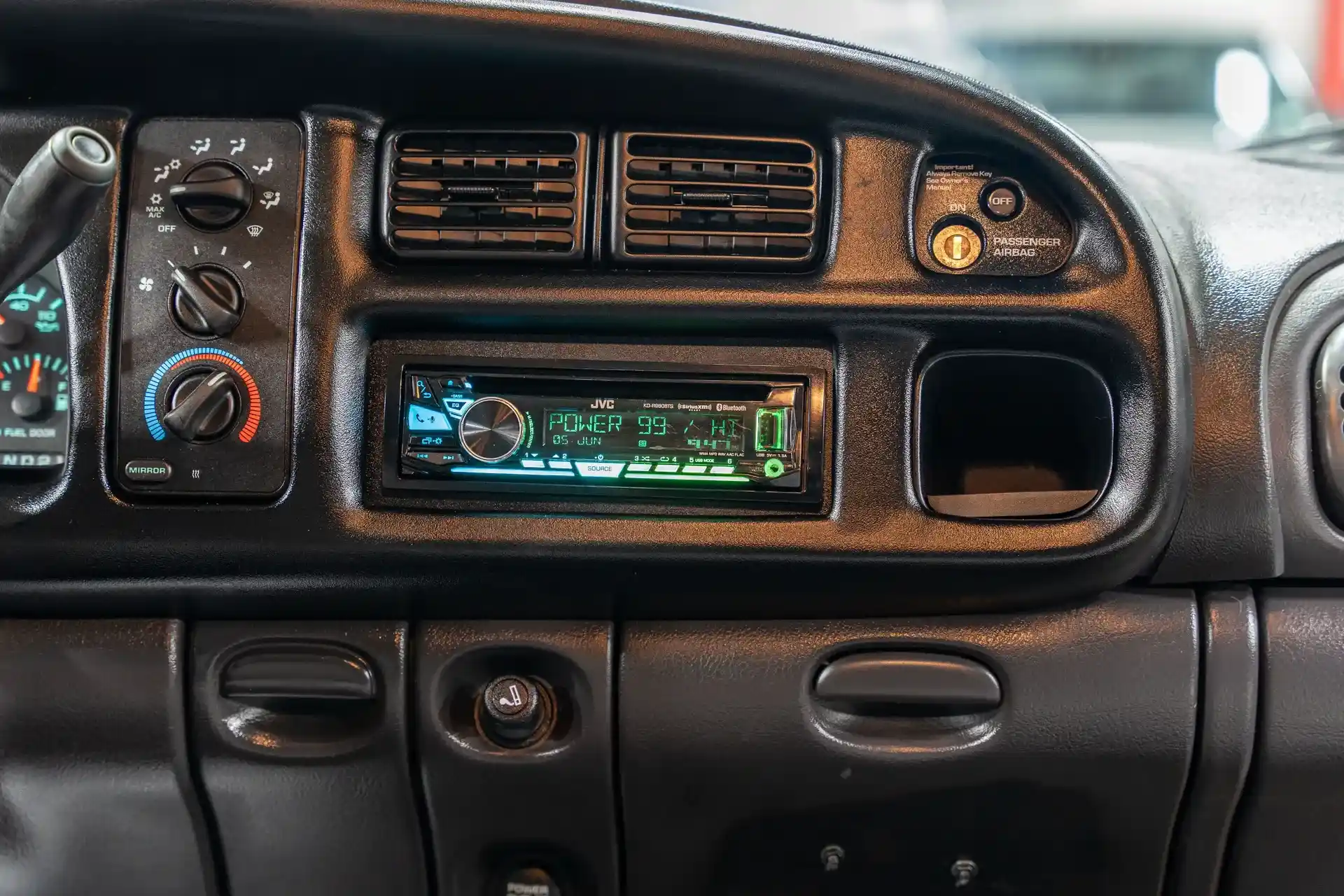 1999-dodge-ram-2500-4dr-quad-cab-139-wb-hd-4wd (38)