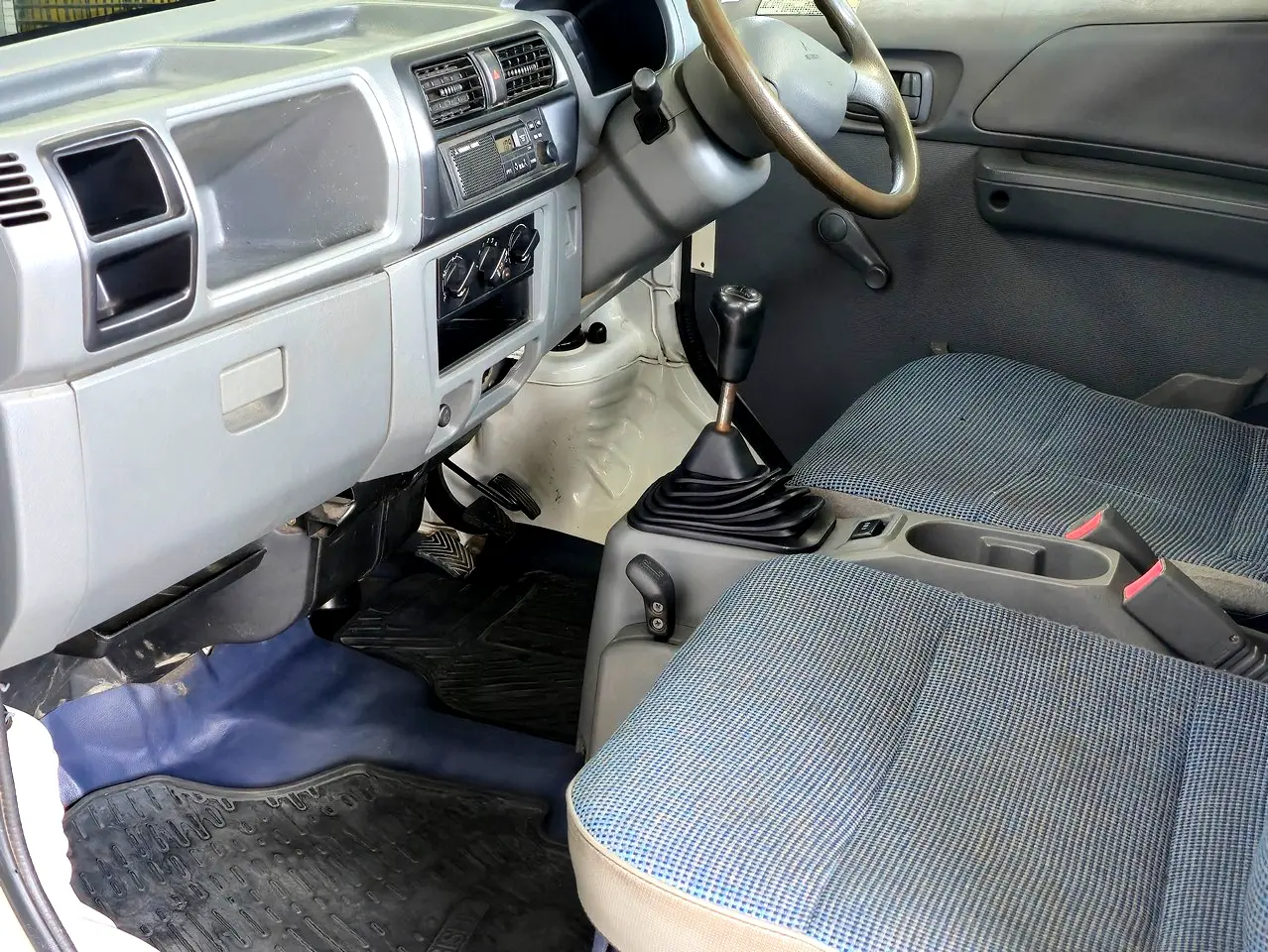 1999-mitsubishi-minicab-4x4-for-sale-19