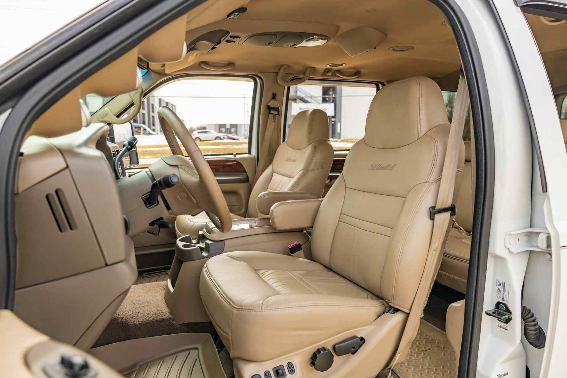 2000-ford-excursion-limited-power-stroke-turbo-diesel-for-sale-152