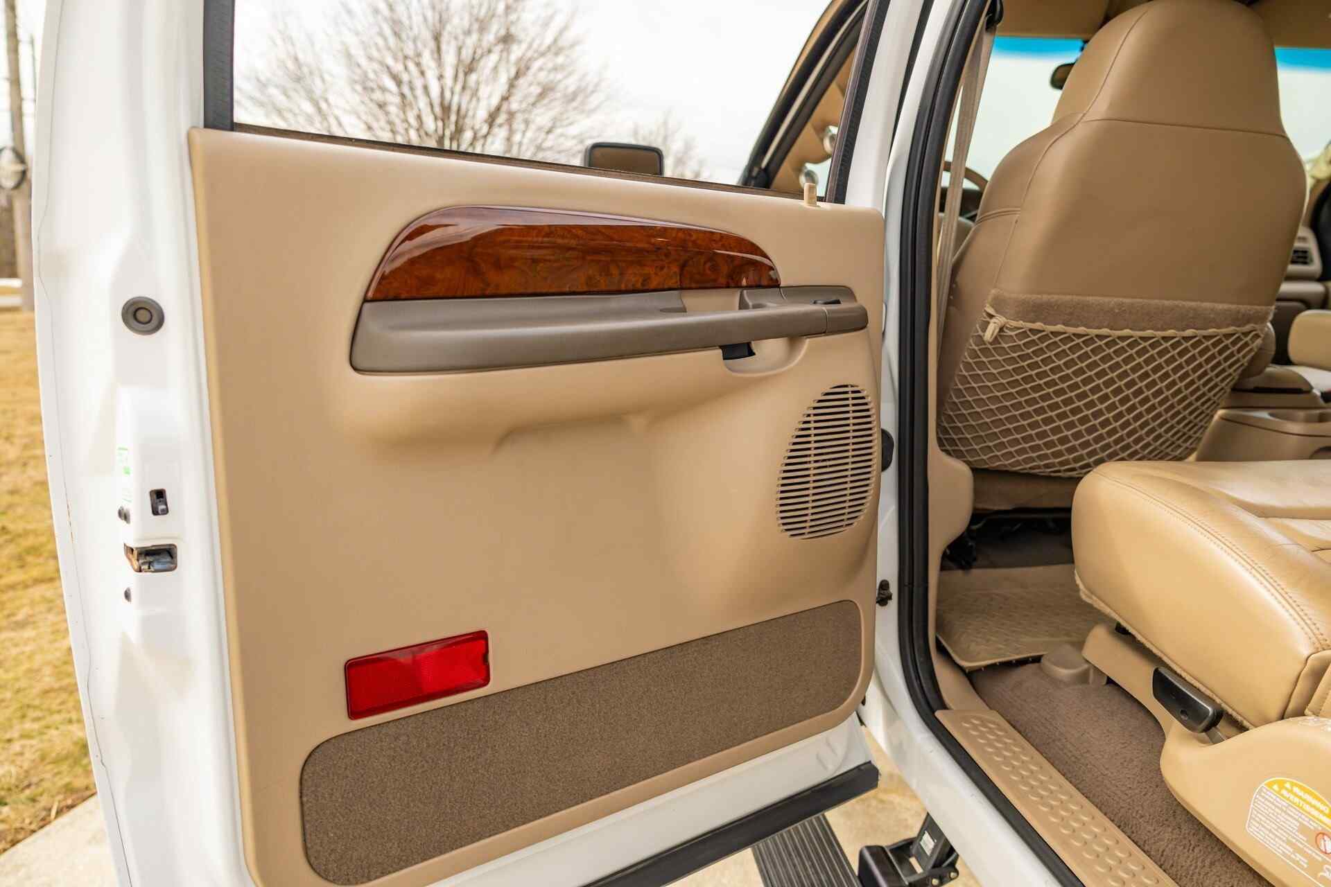 2000-ford-excursion-limited-power-stroke-turbo-diesel-for-sale-159