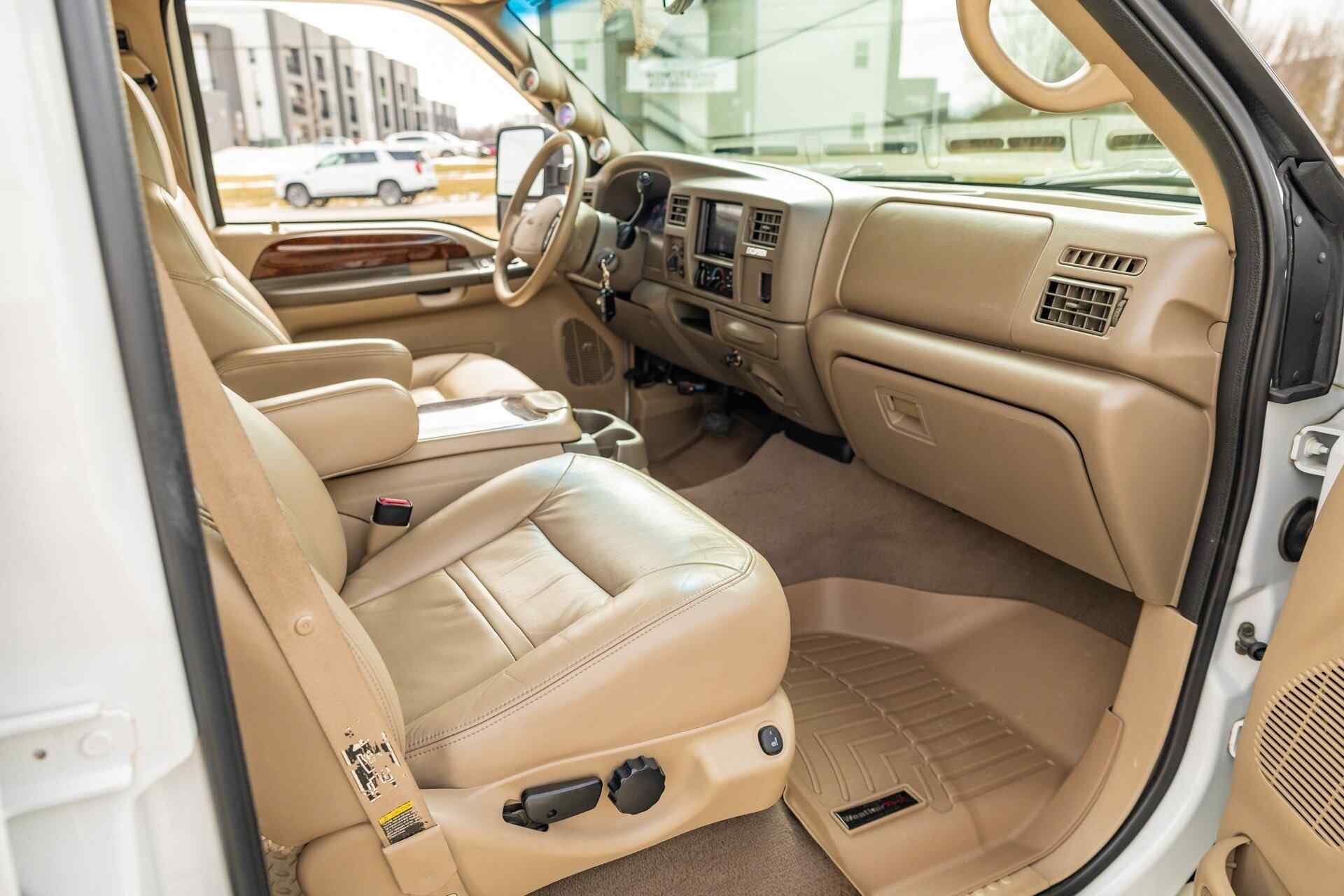 2000-ford-excursion-limited-power-stroke-turbo-diesel-for-sale-171