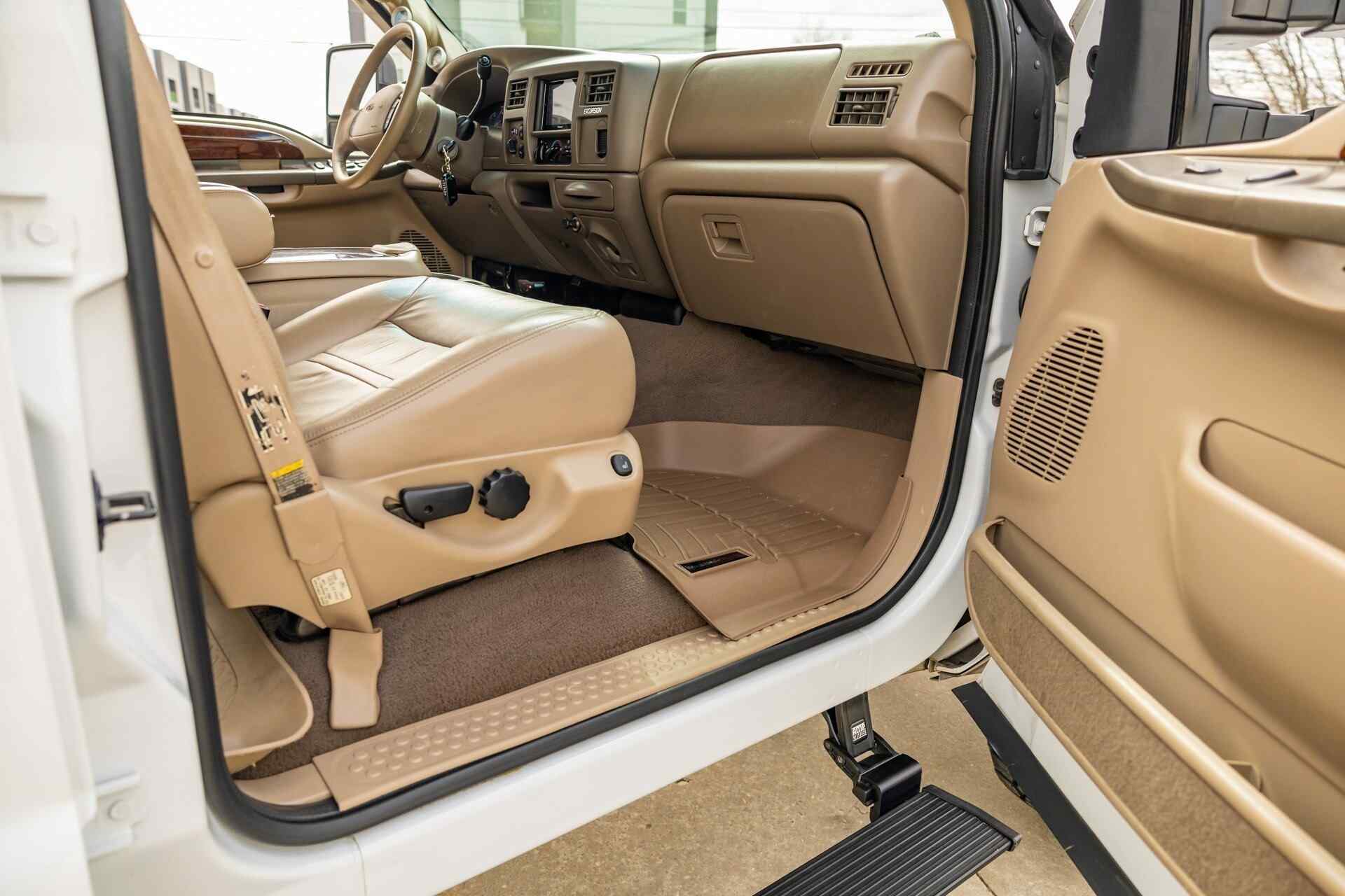 2000-ford-excursion-limited-power-stroke-turbo-diesel-for-sale-175