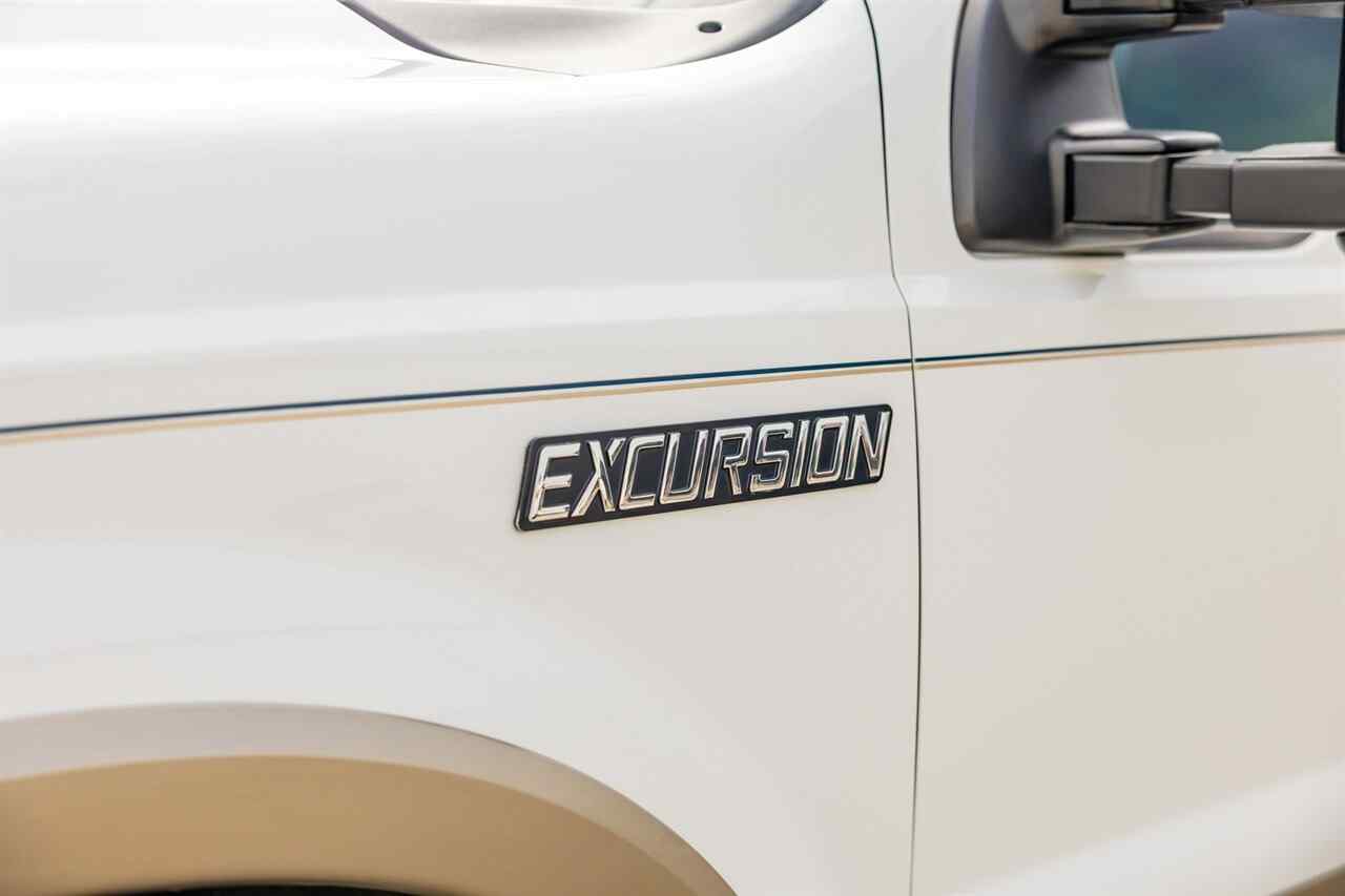 2000-ford-excursion-limited-power-stroke-turbo-diesel-for-sale-8