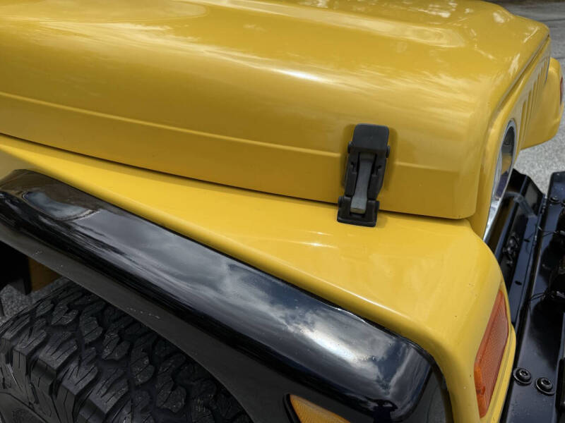 2000-jeep-wrangler-sport-2dr-4wd-suv (16)