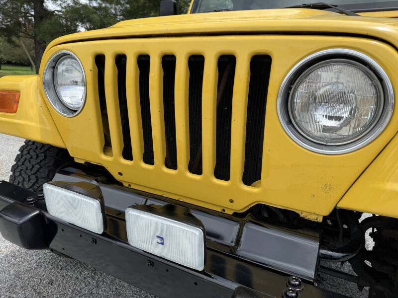 2000-jeep-wrangler-sport-2dr-4wd-suv (18)