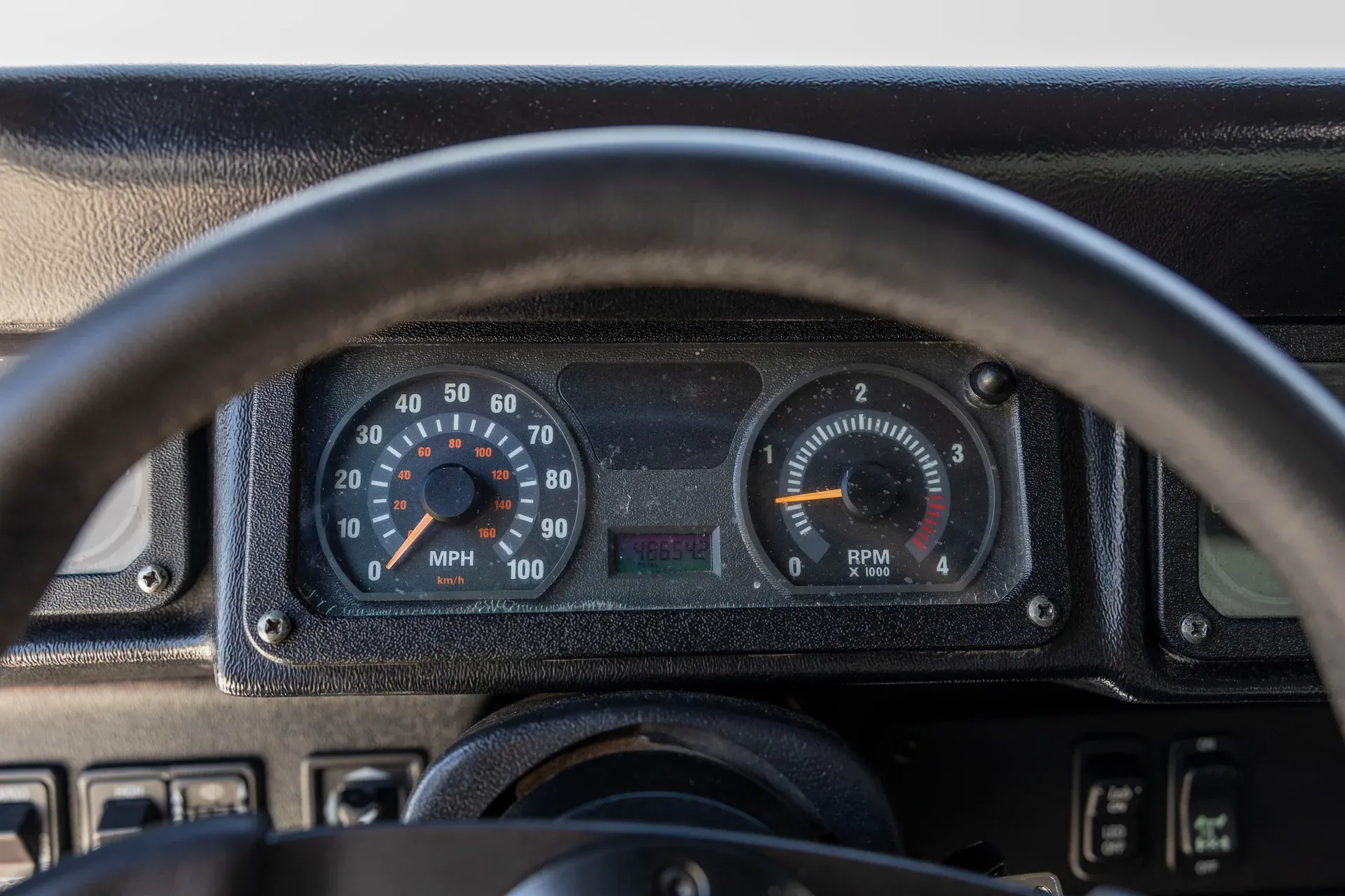 2003-hummer-h1-4-passenger-open-top-hard-doors (26)