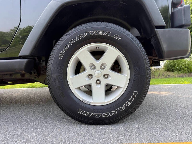 2008-jeep-wrangler-x-4x4-2dr-suv-w-side-airbag-package (22)