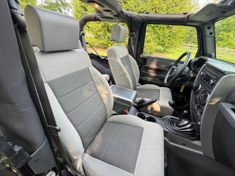 2008-jeep-wrangler-x-4x4-2dr-suv-w-side-airbag-package (28)