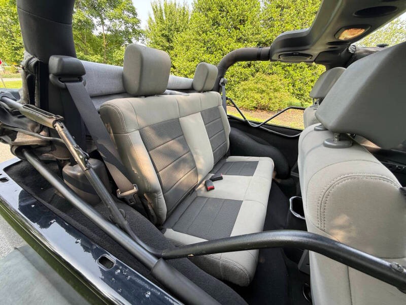 2008-jeep-wrangler-x-4x4-2dr-suv-w-side-airbag-package (29)
