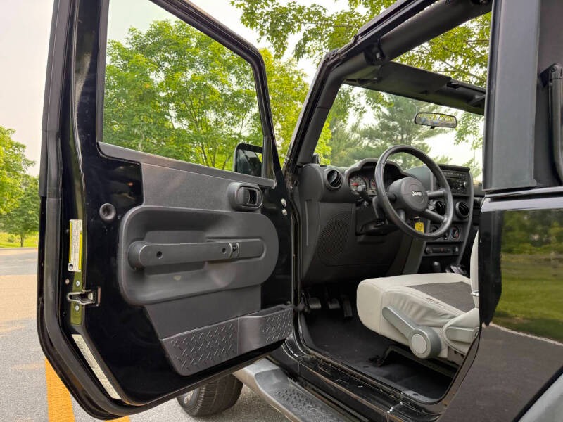 2008-jeep-wrangler-x-4x4-2dr-suv-w-side-airbag-package (33)