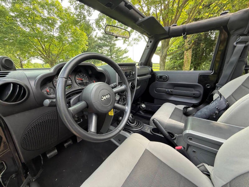 2008-jeep-wrangler-x-4x4-2dr-suv-w-side-airbag-package (37)