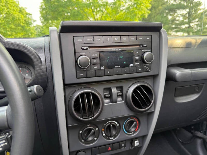 2008-jeep-wrangler-x-4x4-2dr-suv-w-side-airbag-package (40)