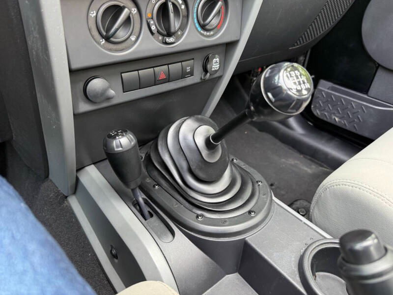 2008-jeep-wrangler-x-4x4-2dr-suv-w-side-airbag-package (44)