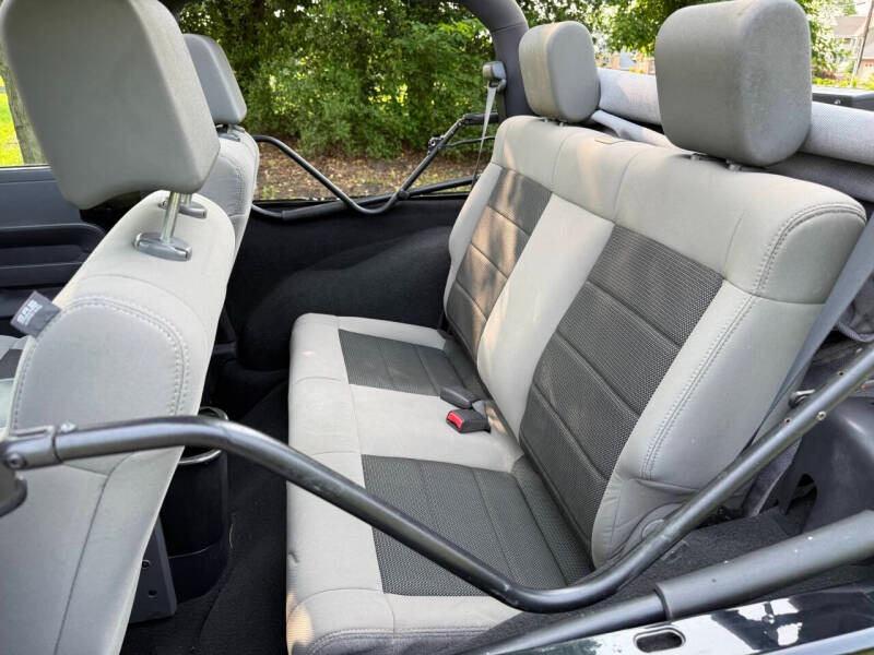 2008-jeep-wrangler-x-4x4-2dr-suv-w-side-airbag-package (45)