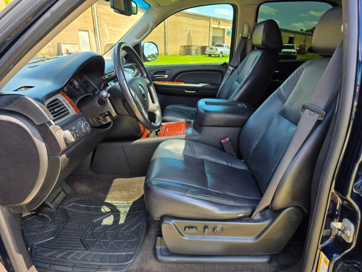 2009-chevrolet-tahoe-ltz-for-sale-nc-09