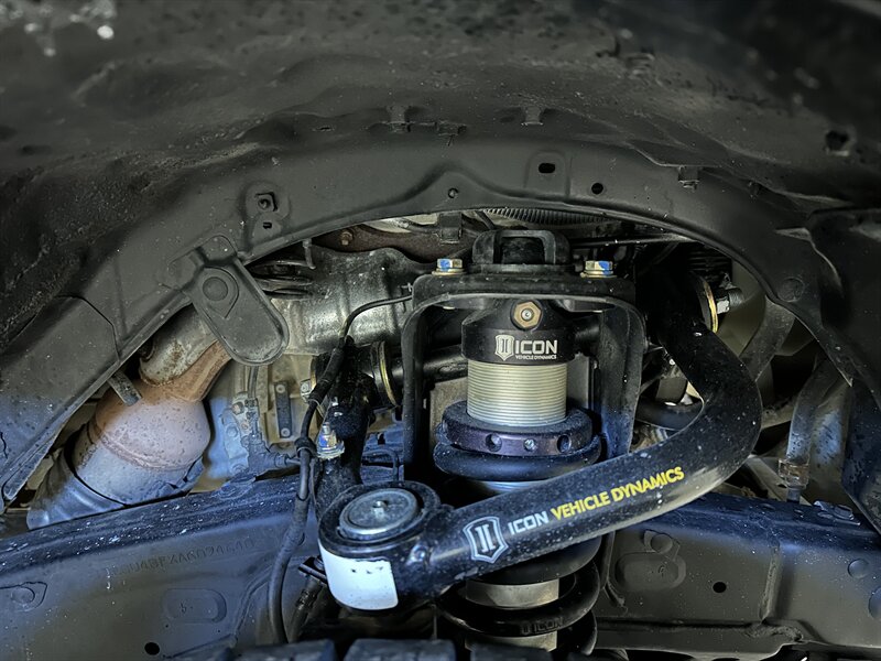 2010-toyota-fj-cruiser-suv-for-sale-11