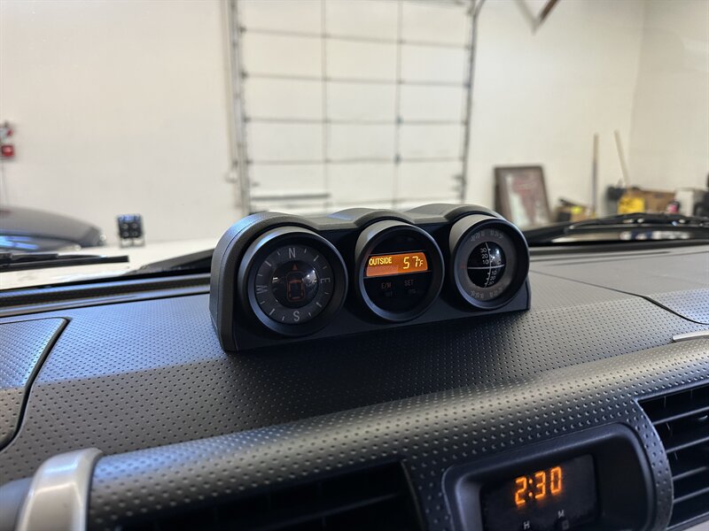 2010-toyota-fj-cruiser-suv-for-sale-26