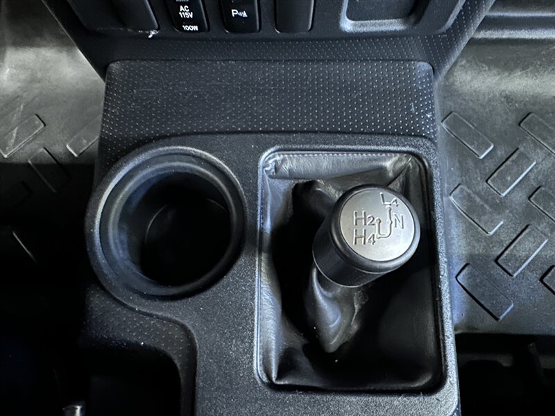 2010-toyota-fj-cruiser-suv-for-sale-28