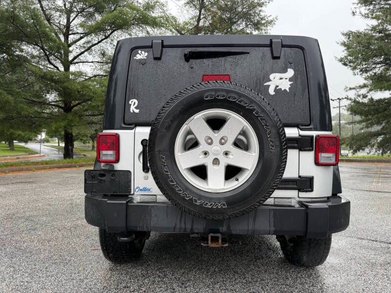 2012-jeep-wrangler-unlimited-sport-4x4-4dr-suv (10)