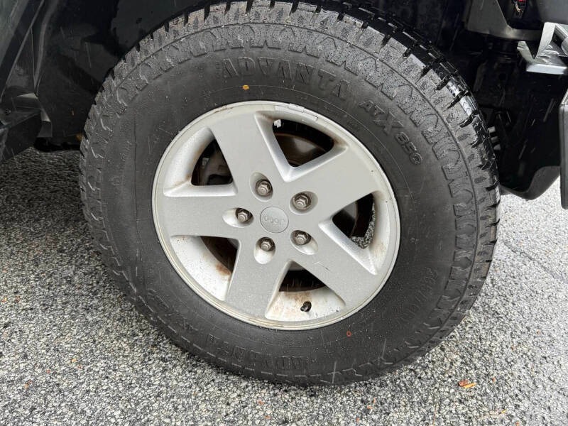 2012-jeep-wrangler-unlimited-sport-4x4-4dr-suv (16)