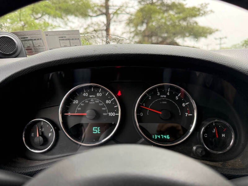2012-jeep-wrangler-unlimited-sport-4x4-4dr-suv (29)