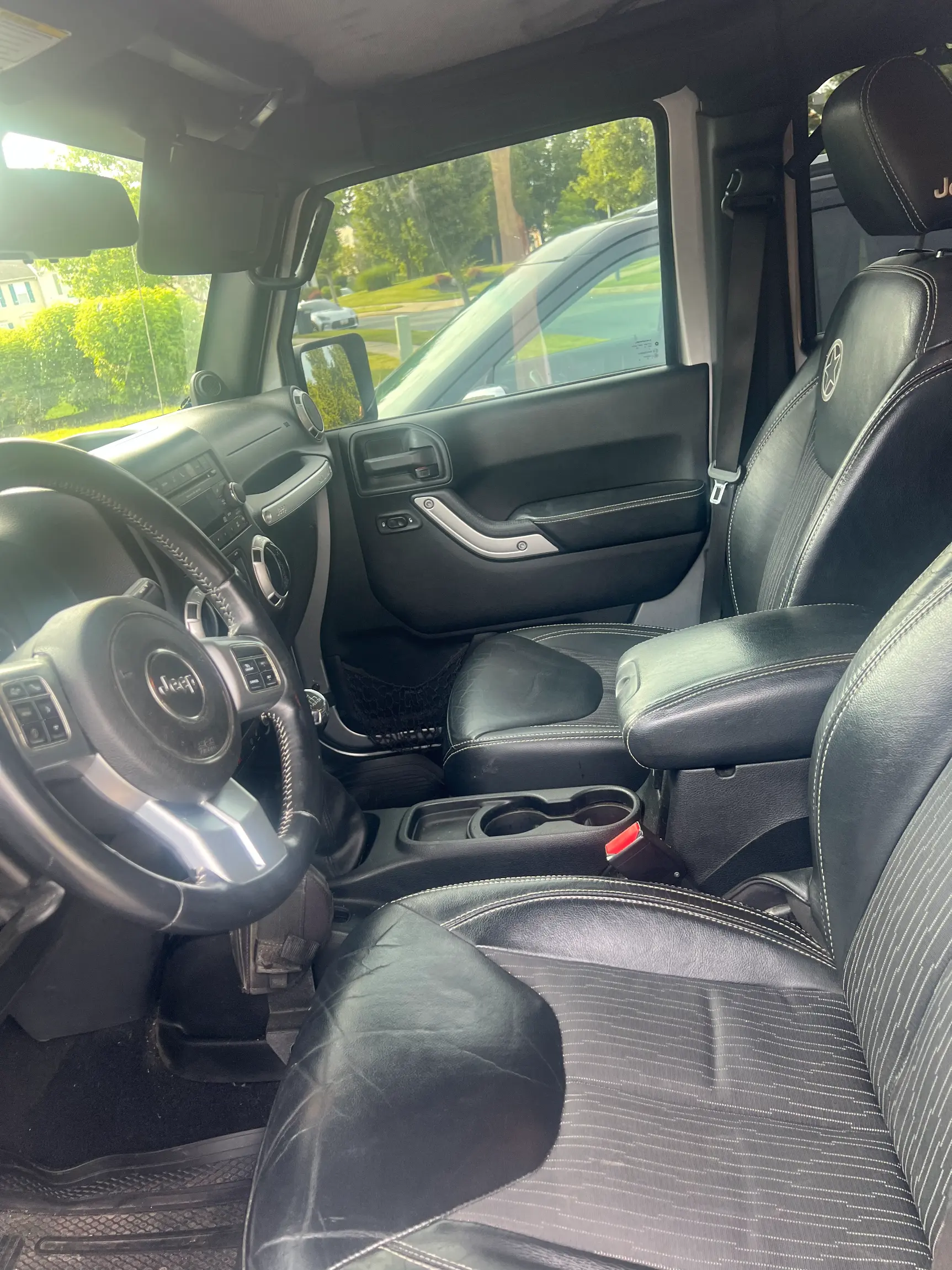 2014-jeep-wrangler-unlimited-sport-freedom-edition-for-sale-03