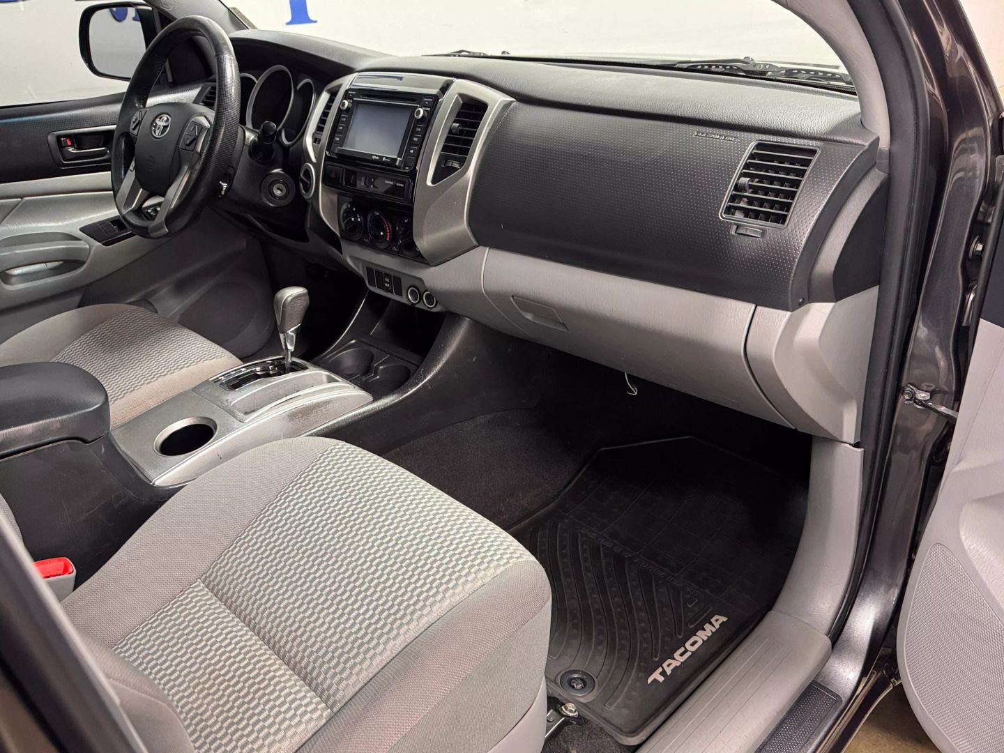 2014-toyota-tacoma-v6-double-cab-for-sale-portland-or-12