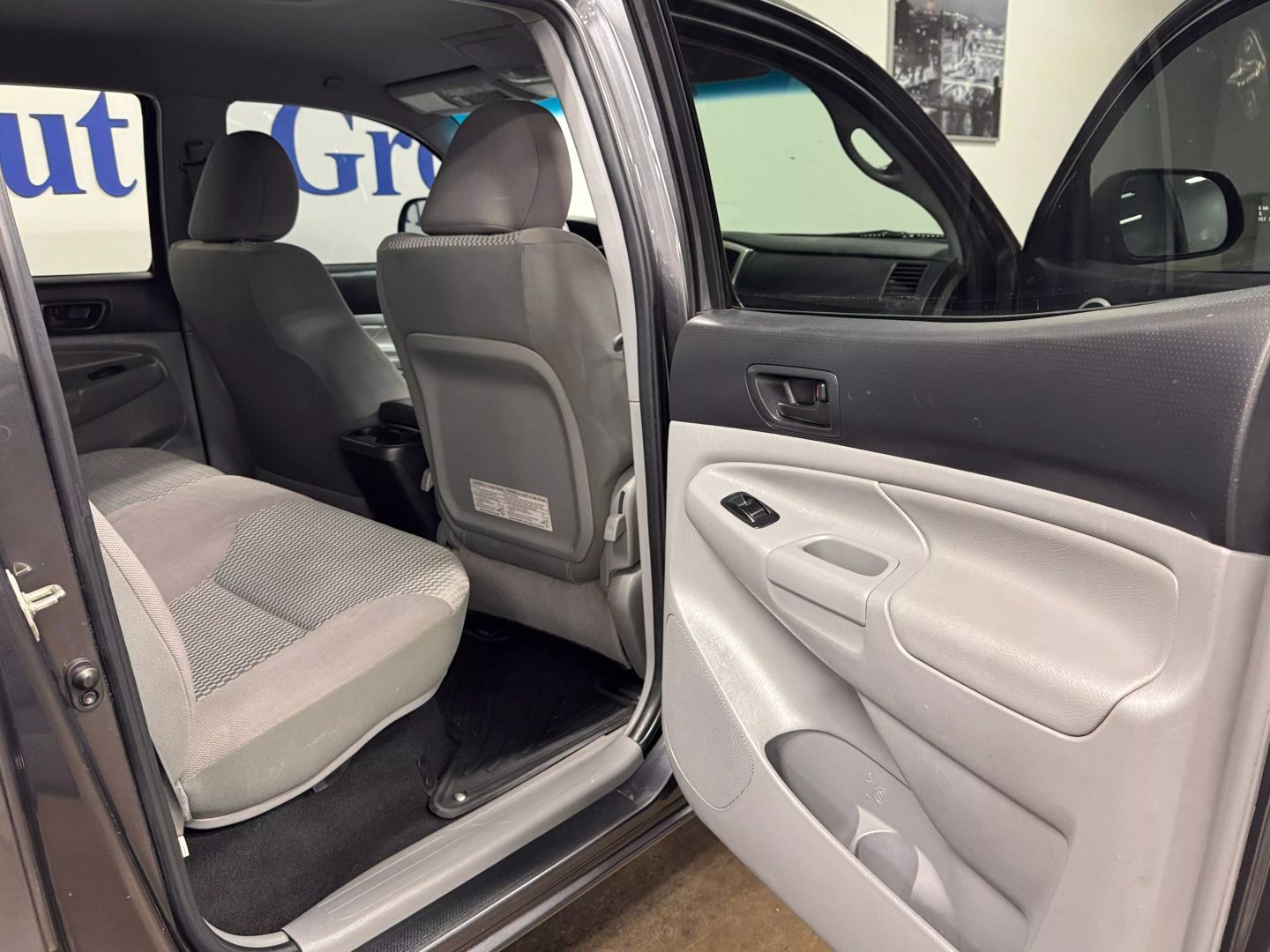 2014-toyota-tacoma-v6-double-cab-for-sale-portland-or-18