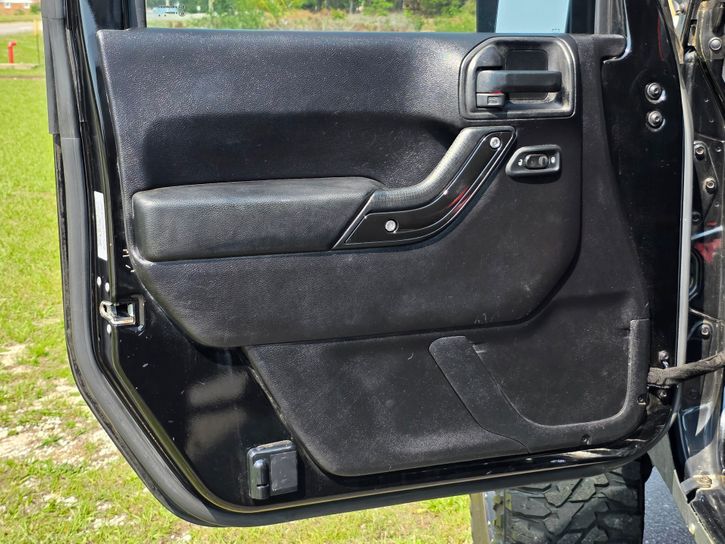 2015-jeep-wrangler-unlimited-sport-for-sale-16