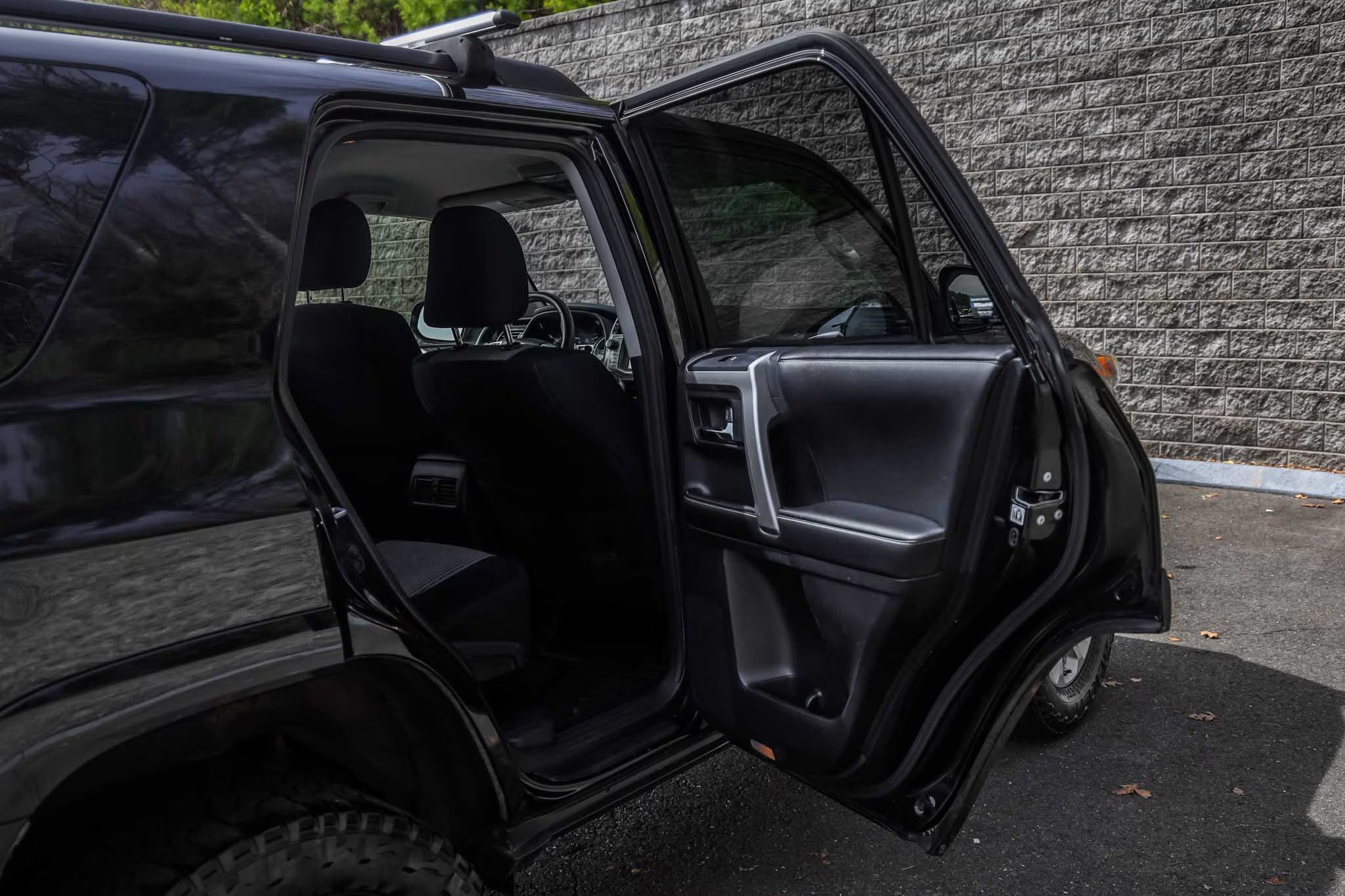 2015-toyota-4runner-sr5-4x4-for-sale-simsbury-ct-13