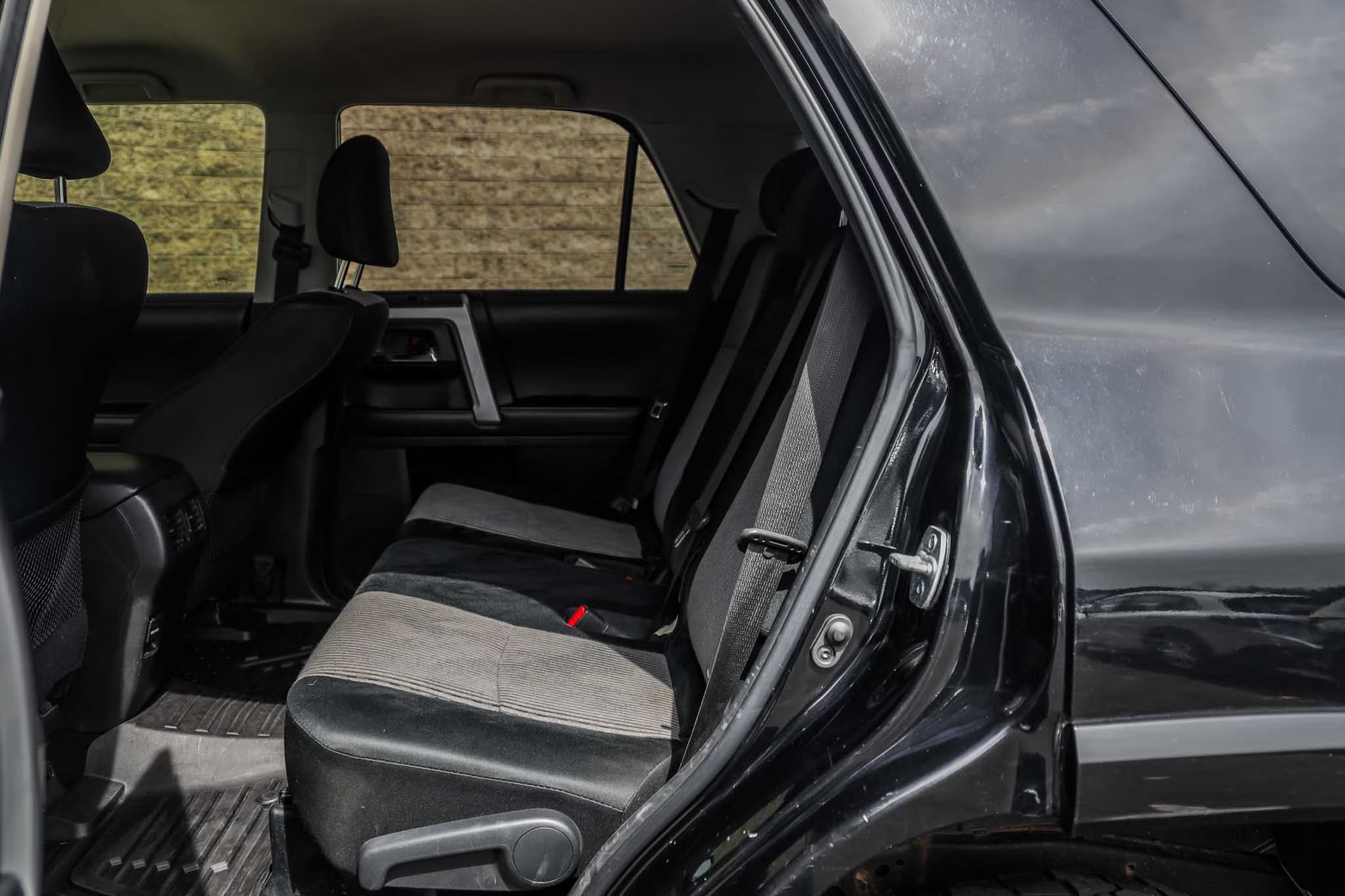 2015-toyota-4runner-sr5-4x4-for-sale-simsbury-ct-15