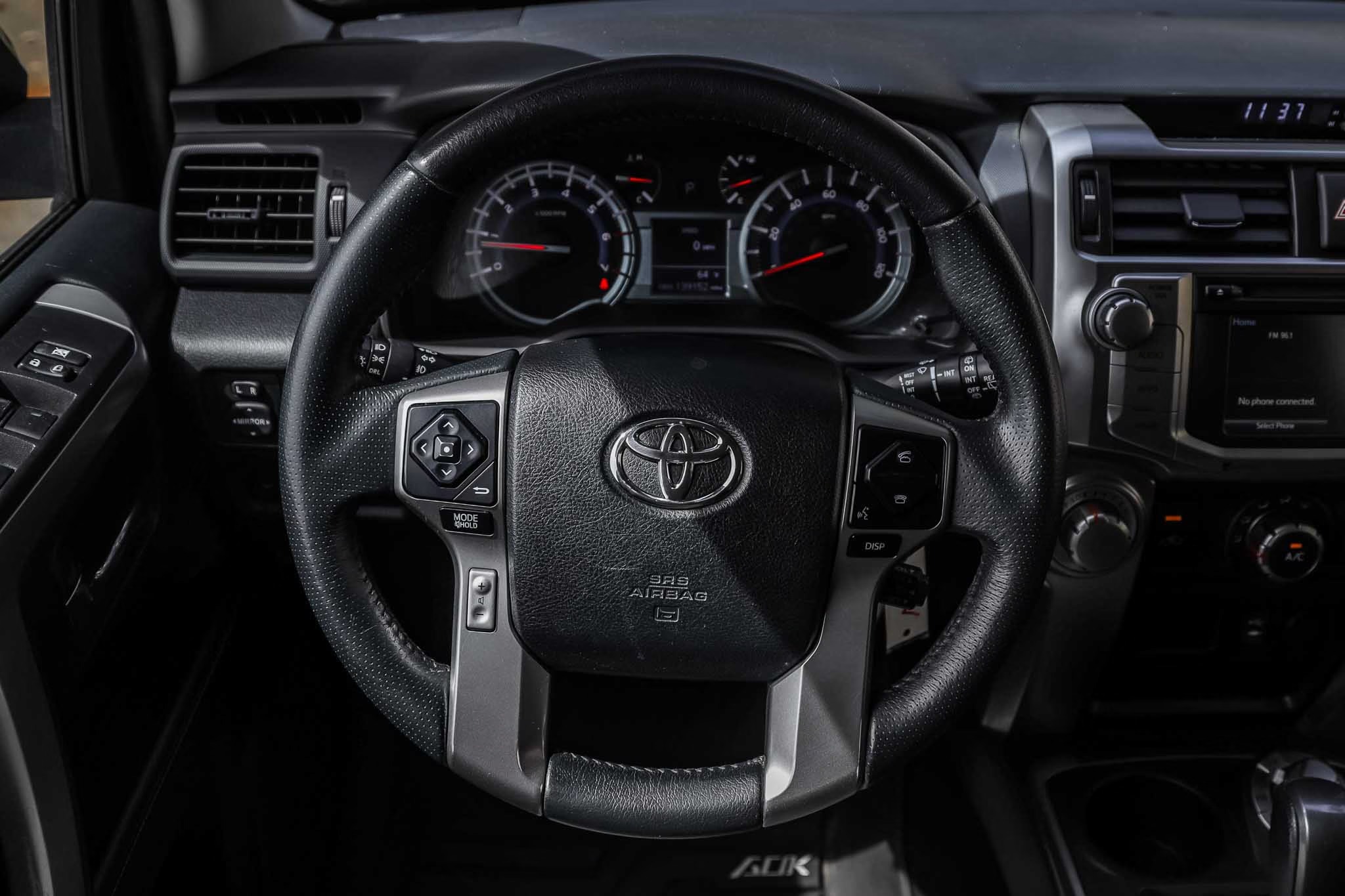 2015-toyota-4runner-sr5-4x4-for-sale-simsbury-ct-19