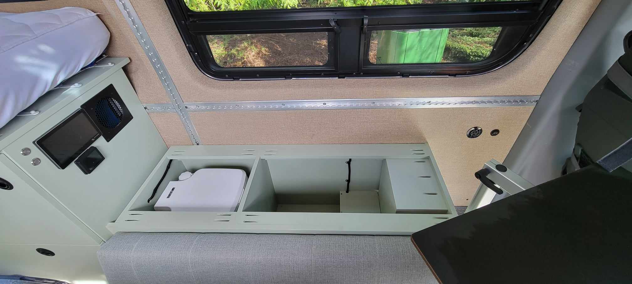 2016-mercedes-benz-sprinter 2500-motorhome-for-sale-15